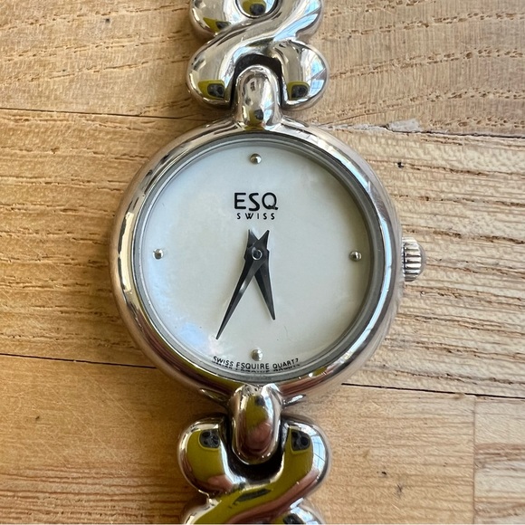 ESQ Esquire by Movado Swiss ladies silver tone dress watch NEW BATTERY